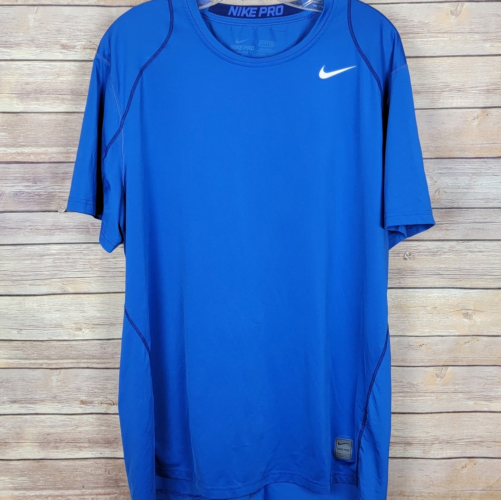 Nike Pro Men's Short Sleeved Shirt